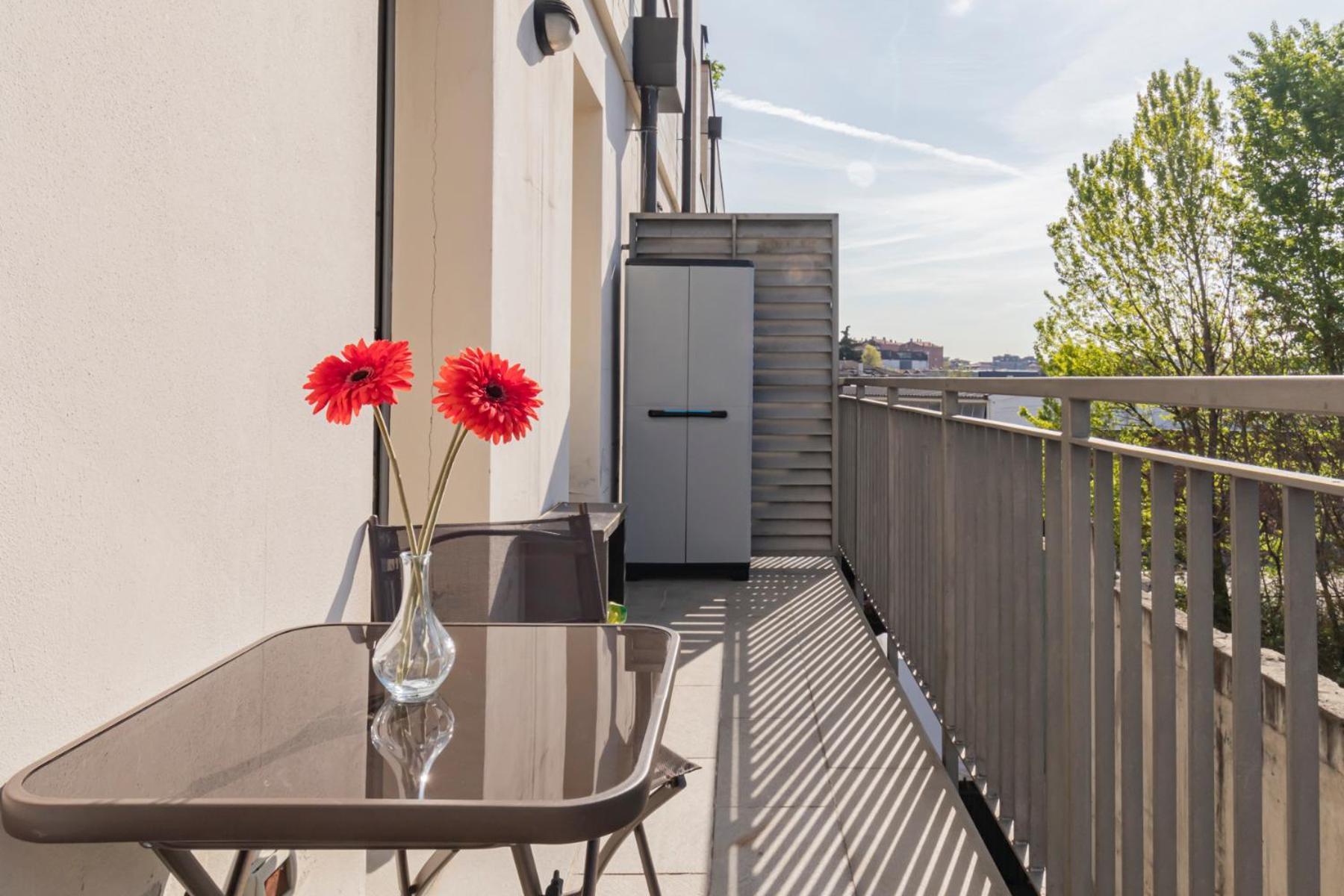 Xenia Apartments - Cozy Studio 10 Min From Linate มิลาน ภายนอก รูปภาพ
